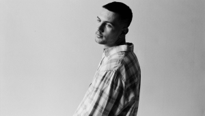 Image of Hulvey w/ Indie Tribe